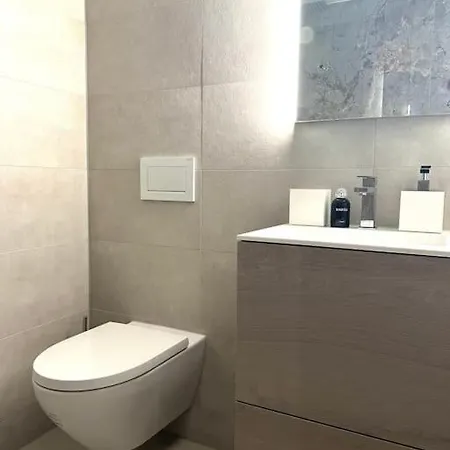 Wonderful Cosy In דירה *